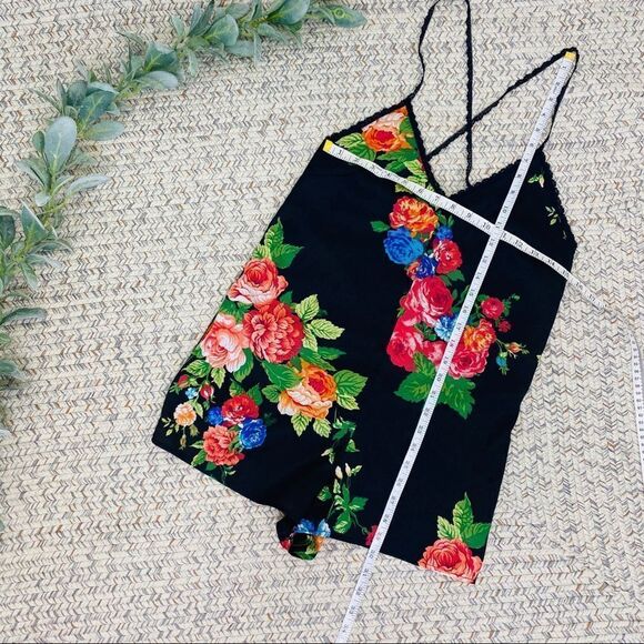 Honey Punch black pink floral romper size small - Picture 6 of 10